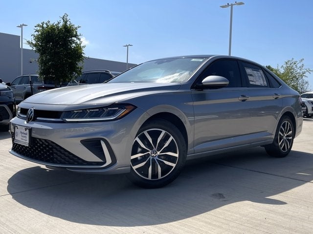 2025 Volkswagen Jetta 1.5T SE in Pyrite Silver Metallic — front three-quarter view